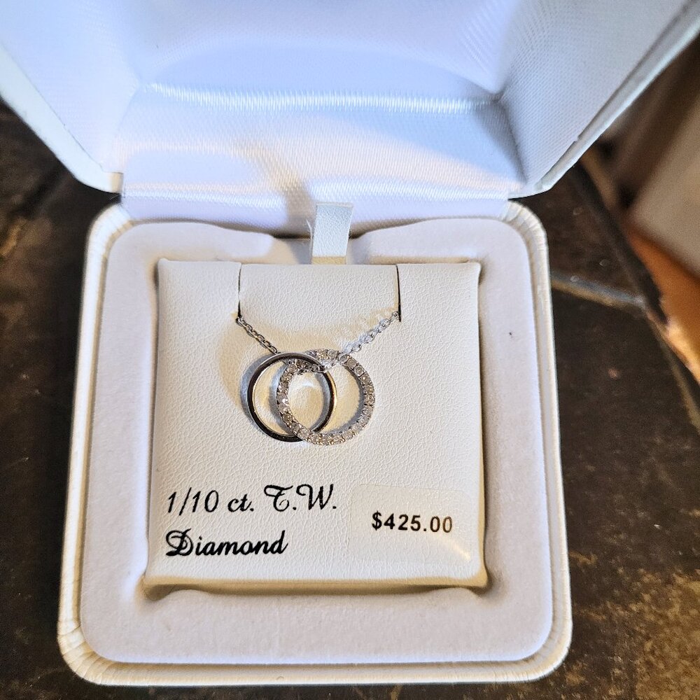 Sterling Silver 1/10 ct. TW Diamond Interwined Circles Necklace 18"